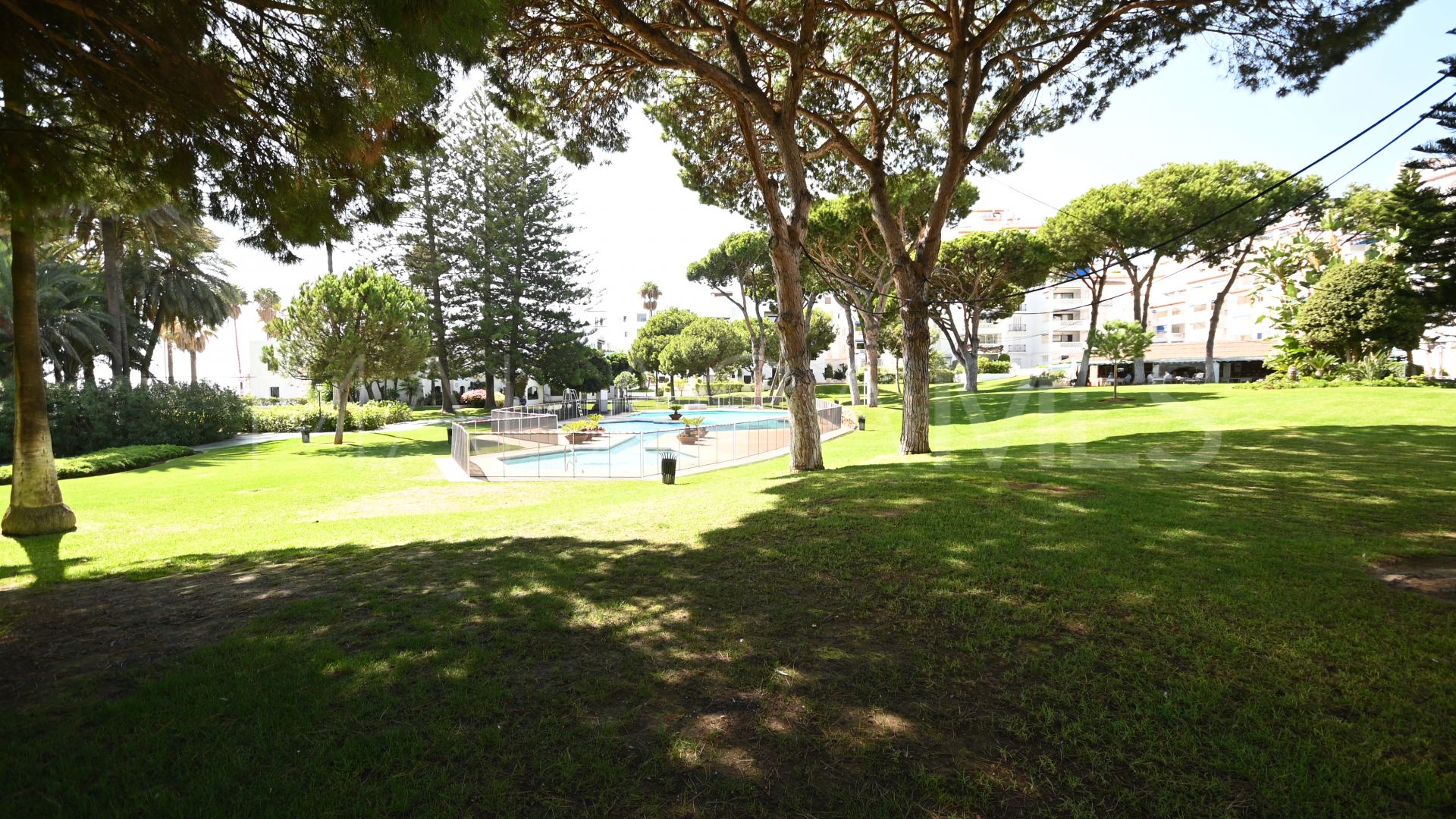Se vende apartamento in Playas del Duque de 2 bedrooms