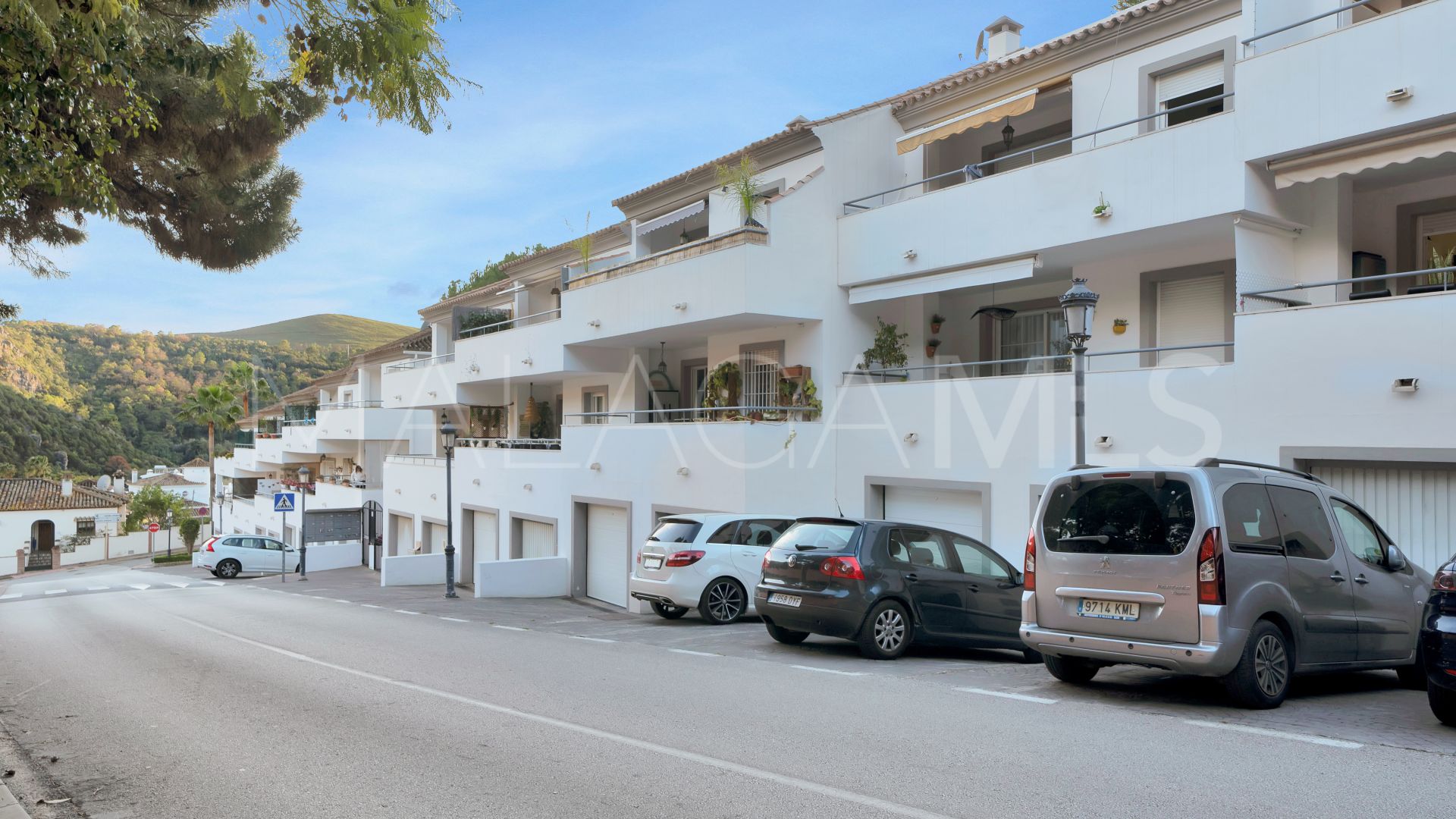 Appartement rez de chaussée for sale in Benahavis Centro