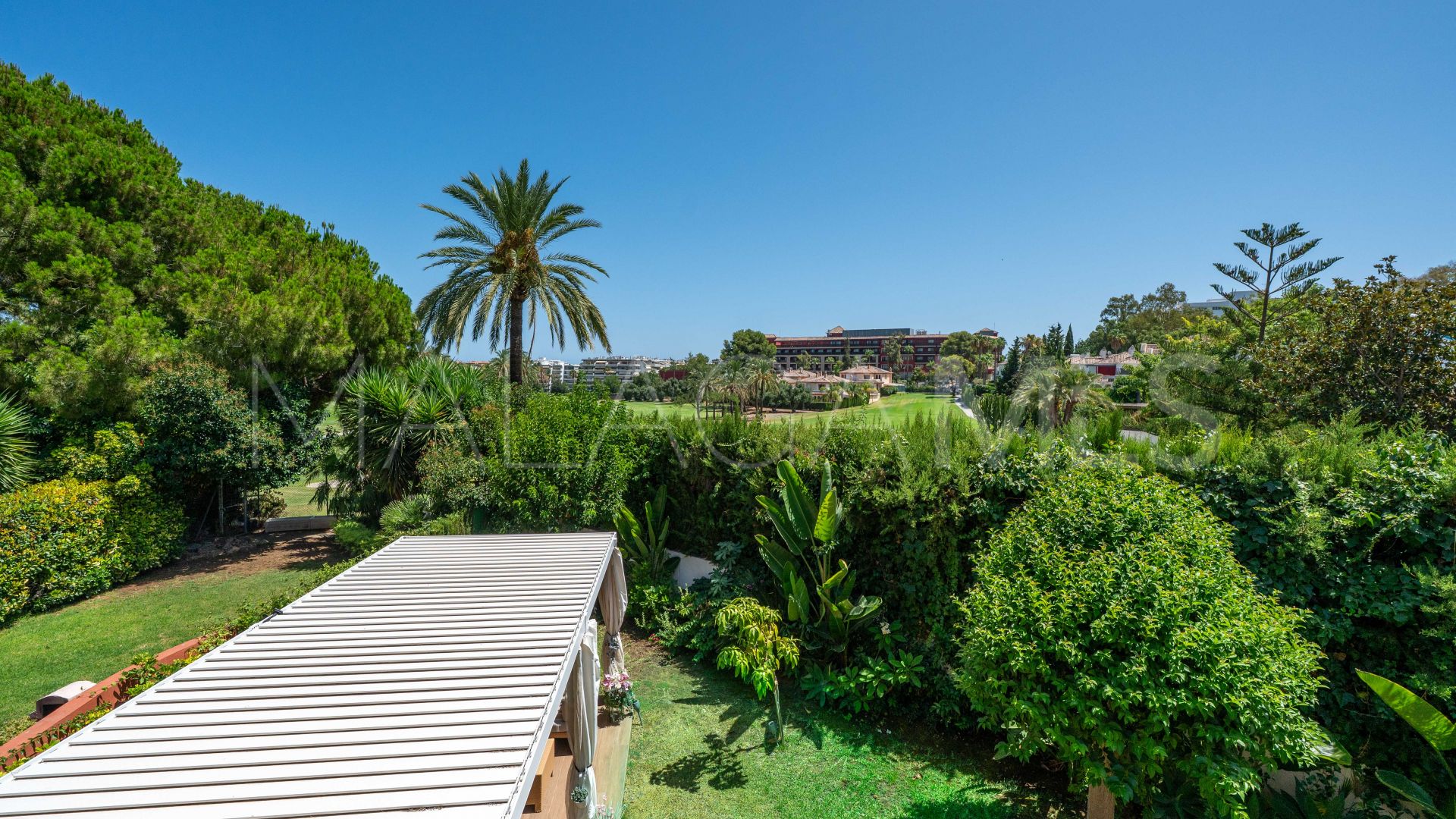 Se vende adosado with 3 bedrooms in Guadalmina Alta