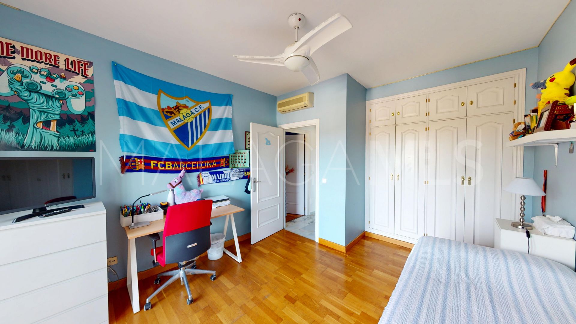 Hus i byn for sale in Monte Biarritz