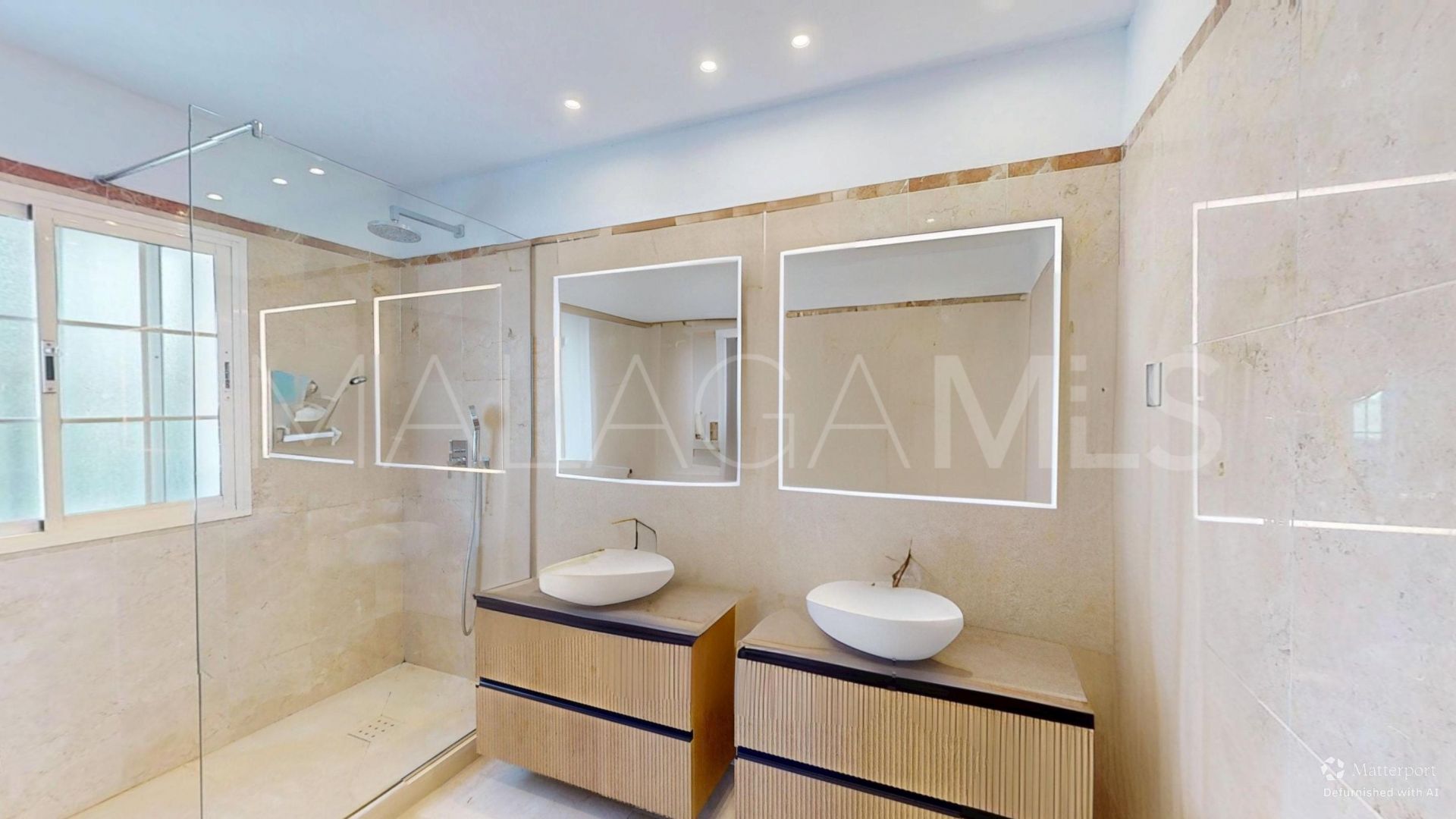 Hus i byn for sale in Monte Biarritz