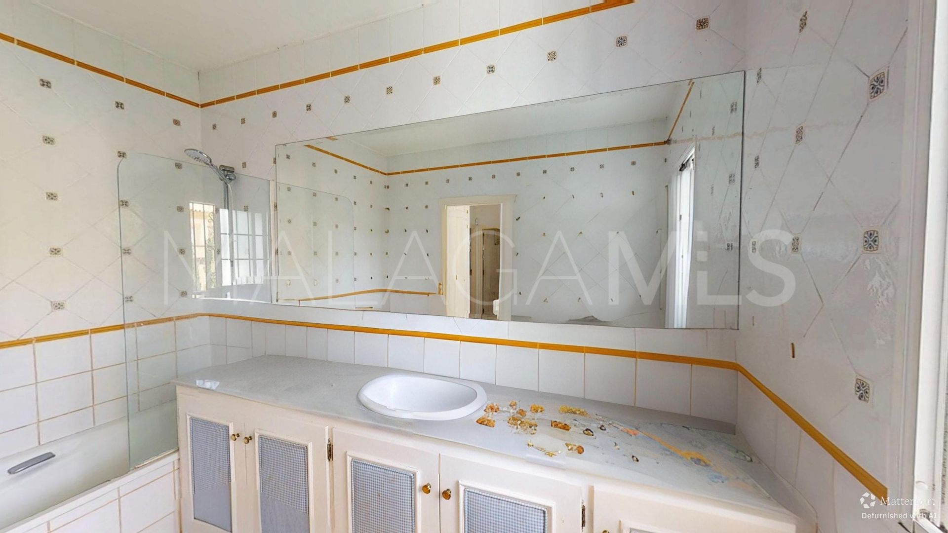Hus i byn for sale in Monte Biarritz