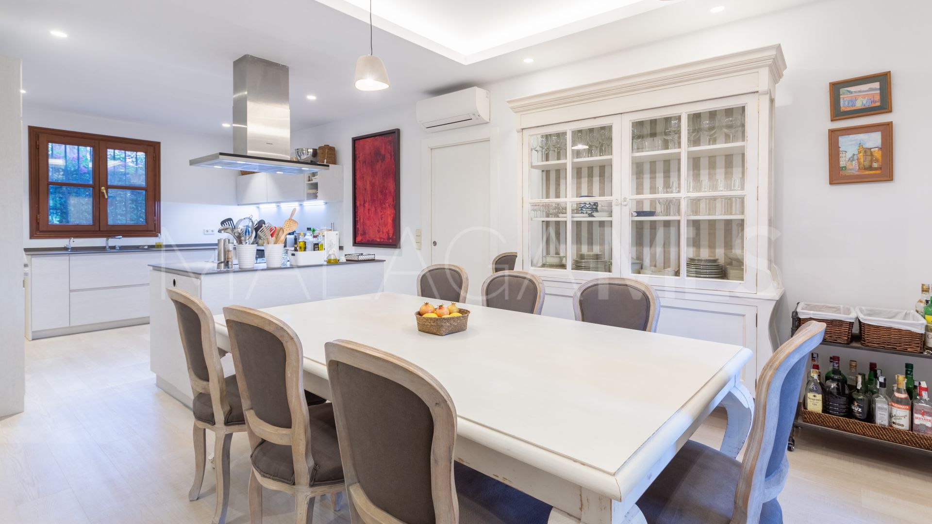 Villa for sale with 5 bedrooms in Isla de Guadalmina