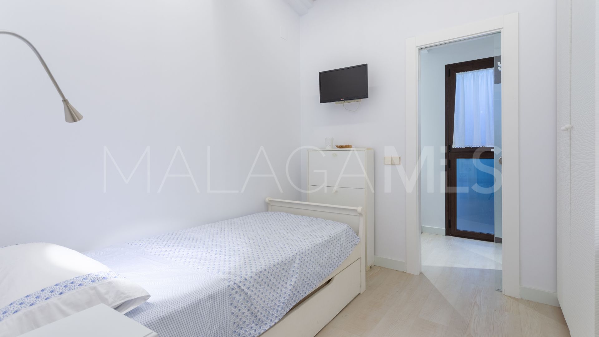 Villa for sale with 5 bedrooms in Isla de Guadalmina