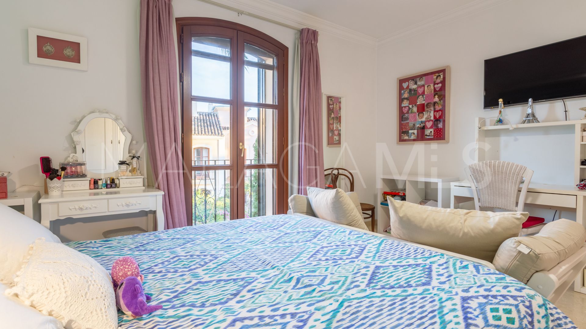 Villa for sale with 5 bedrooms in Isla de Guadalmina