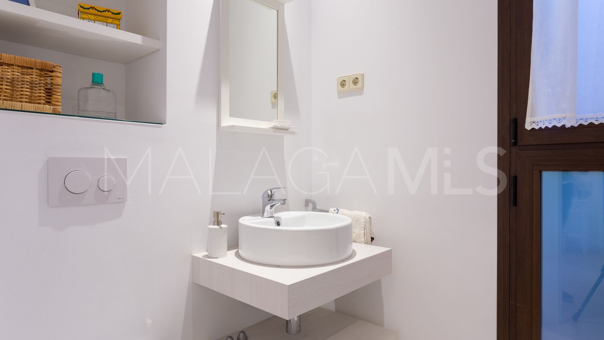 Villa for sale with 5 bedrooms in Isla de Guadalmina