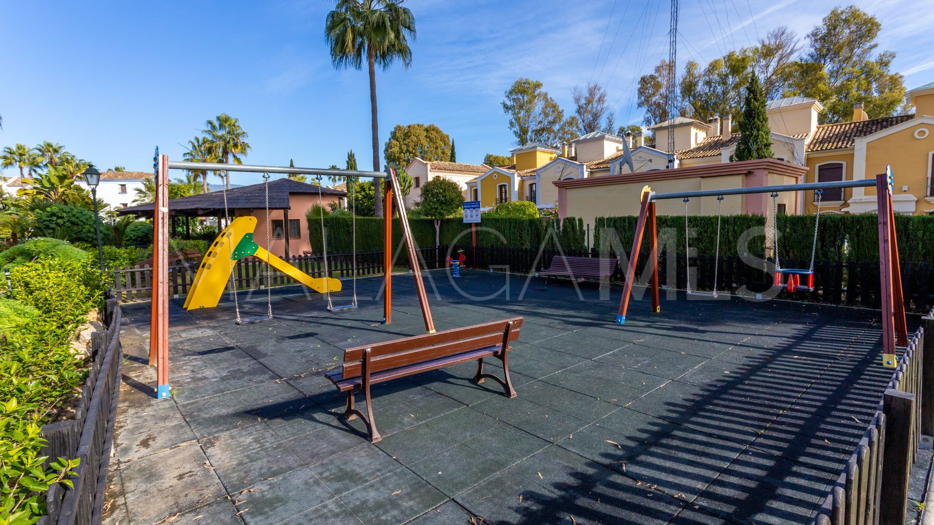 Villa for sale with 5 bedrooms in Isla de Guadalmina