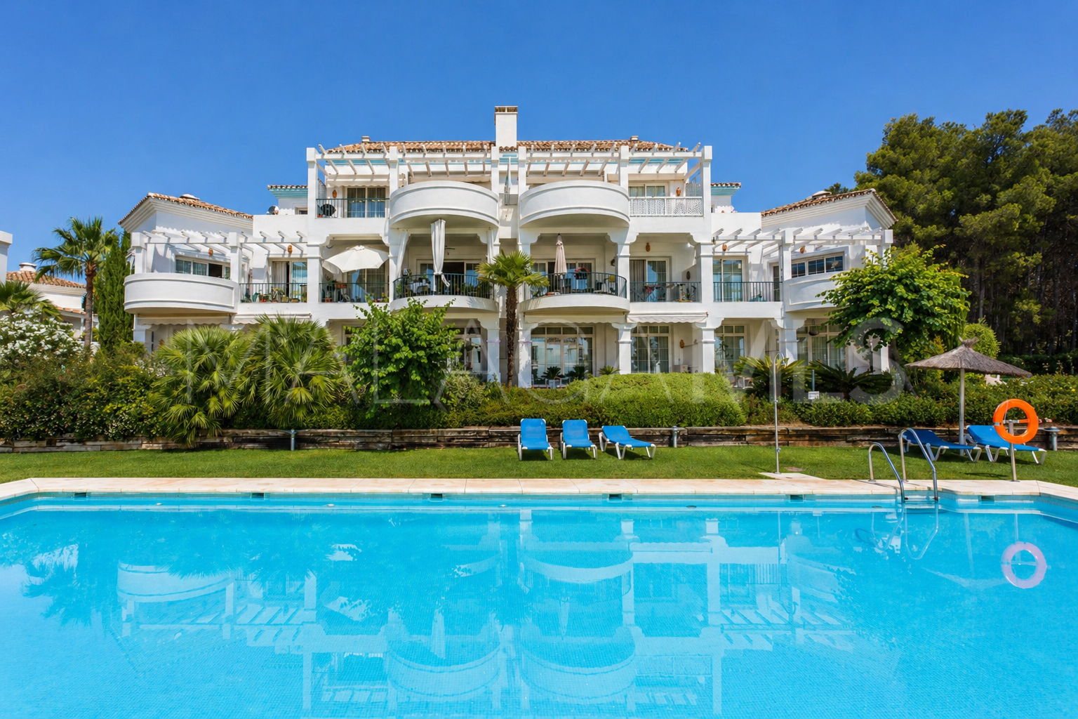 Erdgeschosswohnung for sale in Guadalmina Alta
