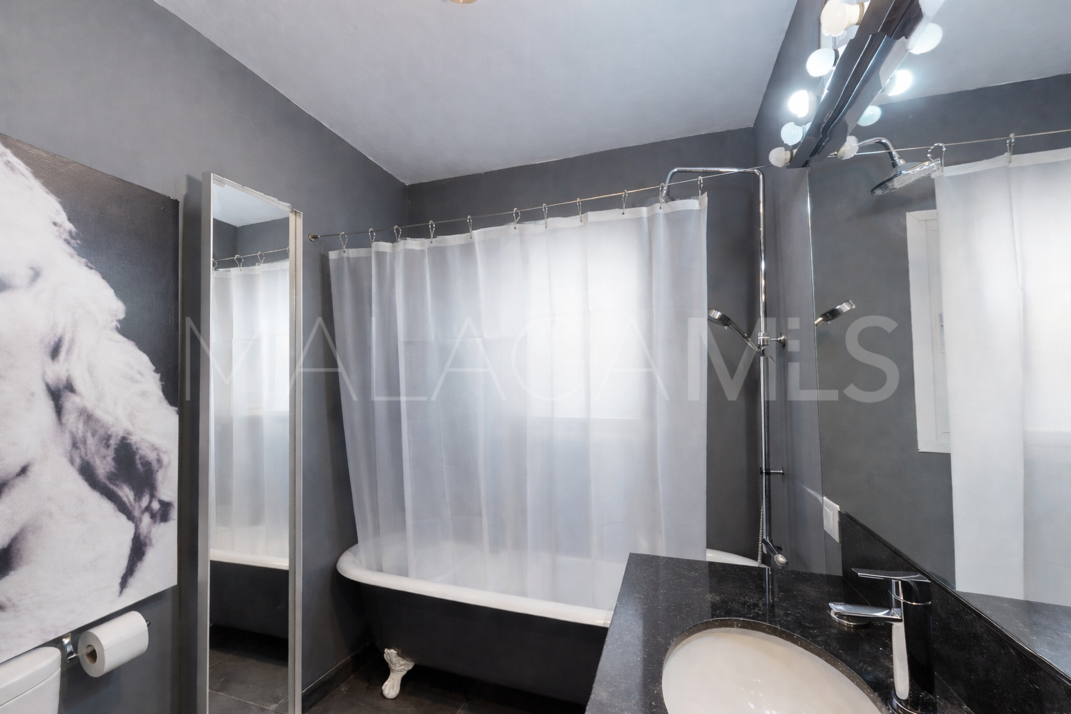 Villa for sale in Guadalmina Alta