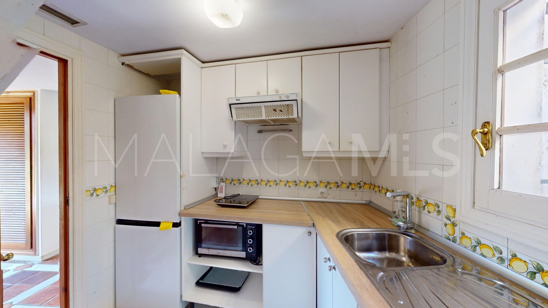 Radhus for sale in Guadalmina Baja