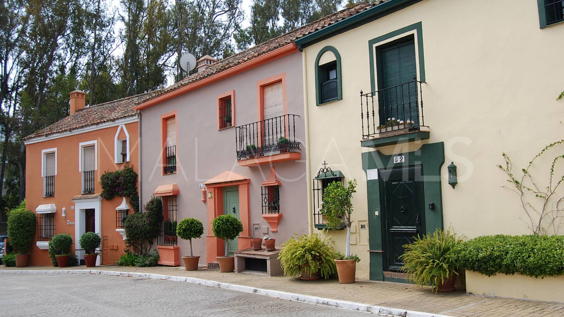 Radhus for sale in Guadalmina Baja