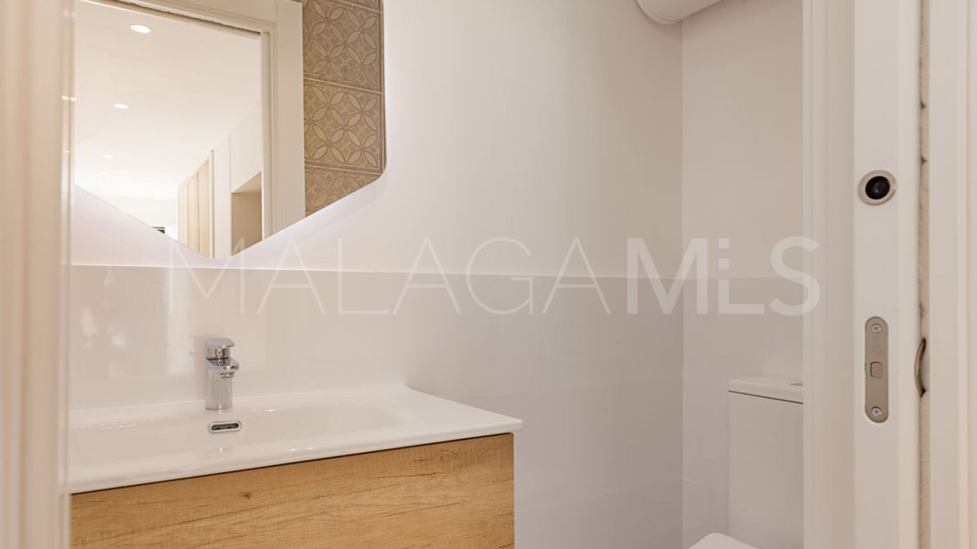 Radhus for sale in Nueva Andalucia