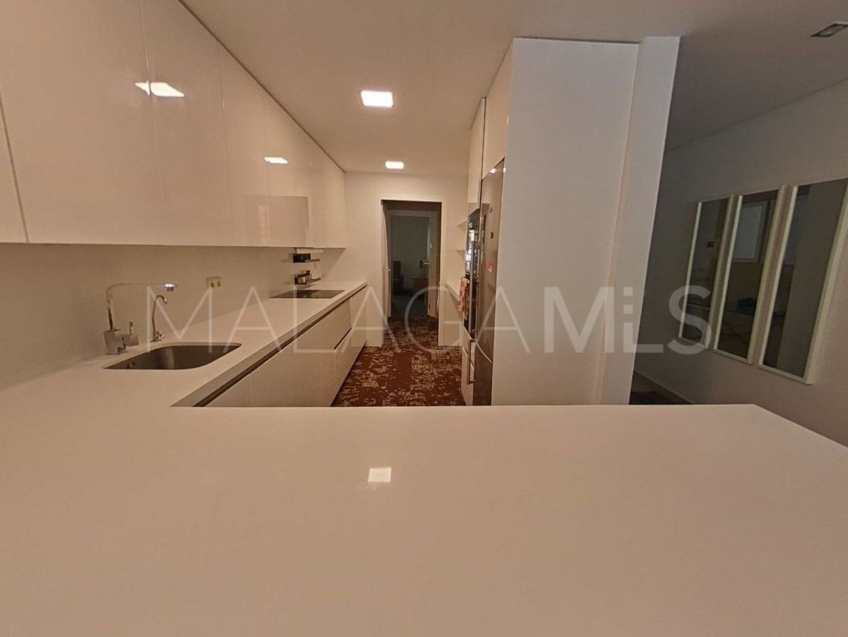 Markplanslägenhet for sale in Nueva Andalucia