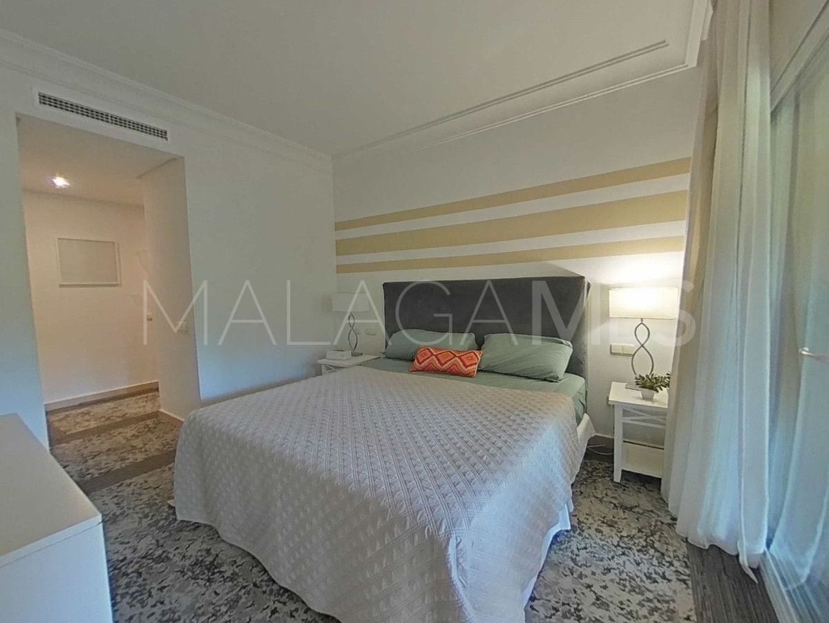 Markplanslägenhet for sale in Nueva Andalucia