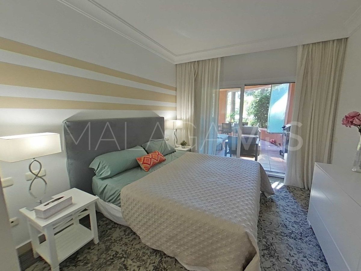 Markplanslägenhet for sale in Nueva Andalucia