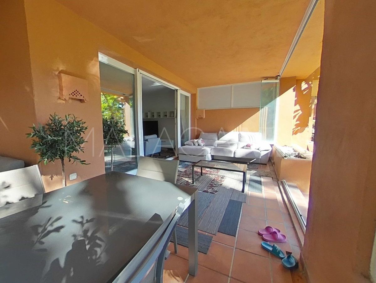 Markplanslägenhet for sale in Nueva Andalucia