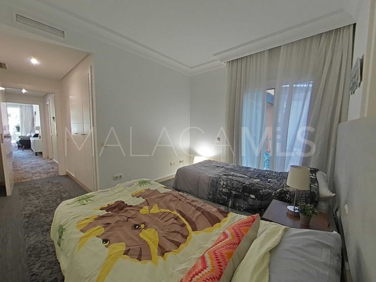 Markplanslägenhet for sale in Nueva Andalucia