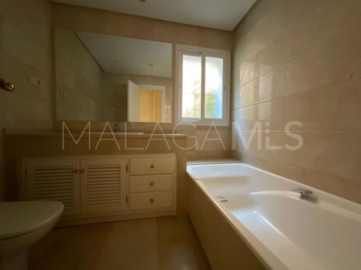 Appartement rez de chaussée for sale in Estepona