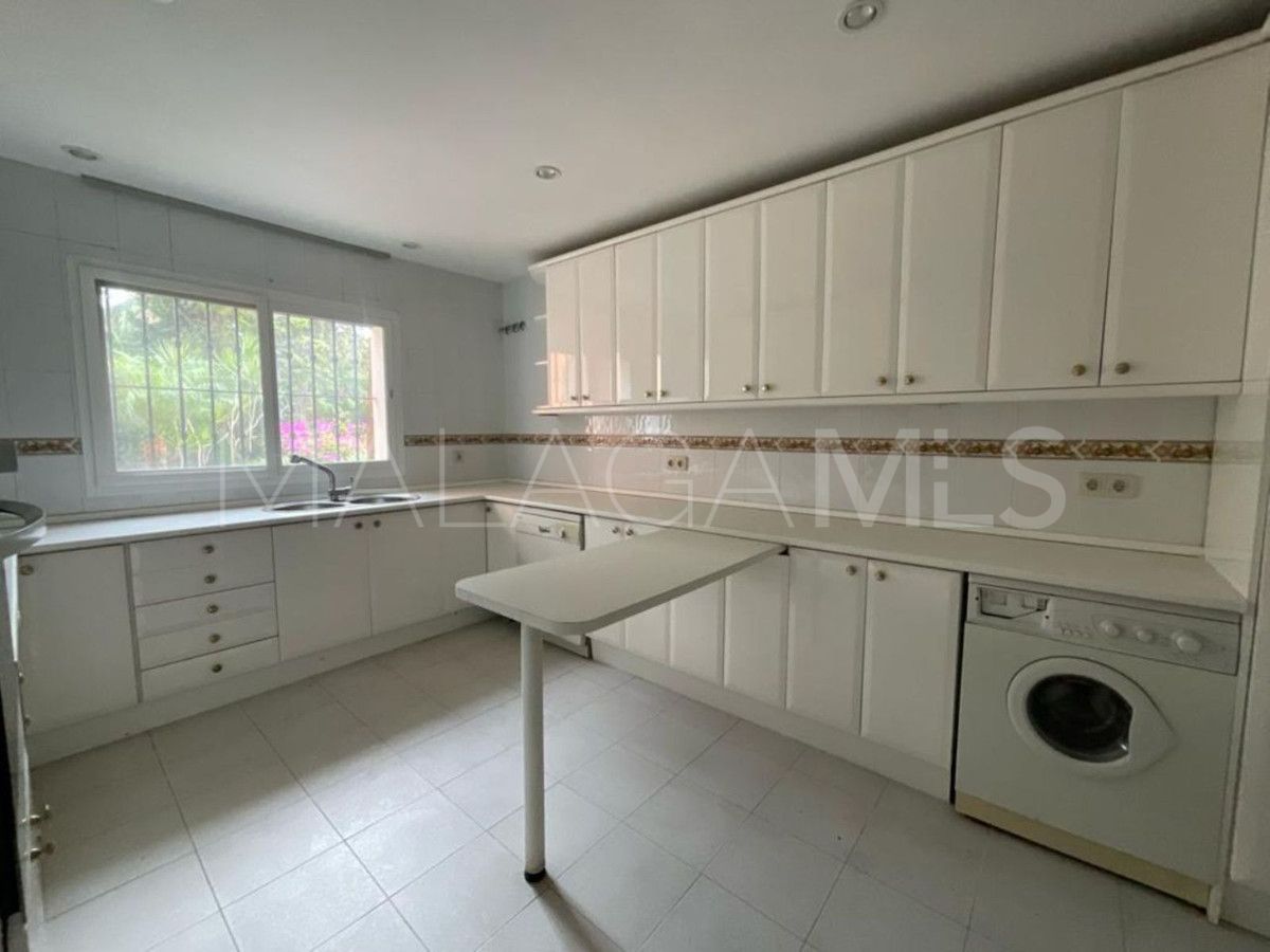 Appartement rez de chaussée for sale in Estepona