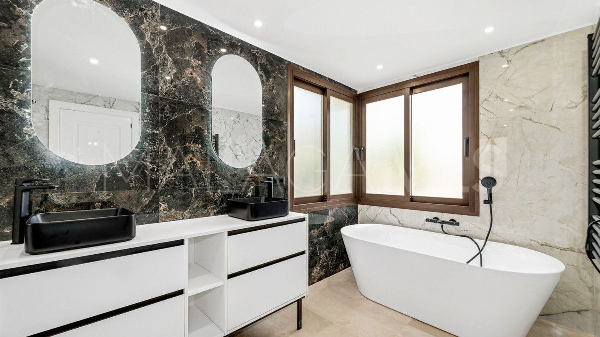 Villa de 4 bedrooms for sale in Los Arqueros