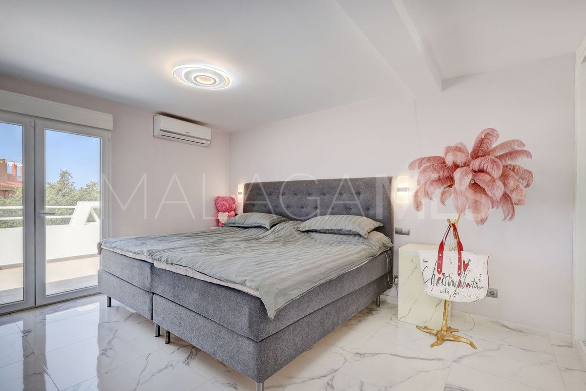 Buy adosado in Marbella Ciudad