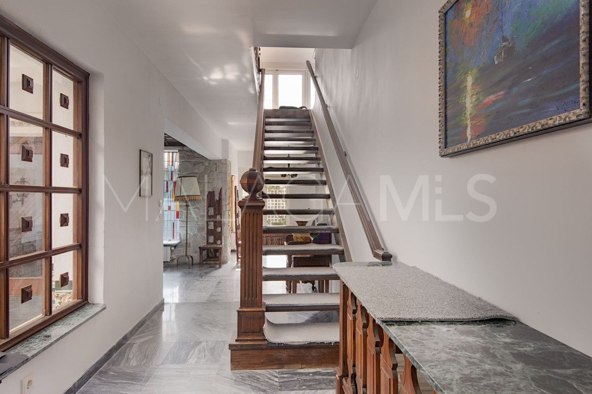 Villa for sale in Los Monteros