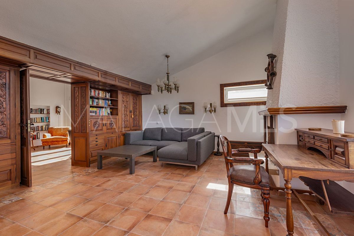 Villa for sale in Los Monteros