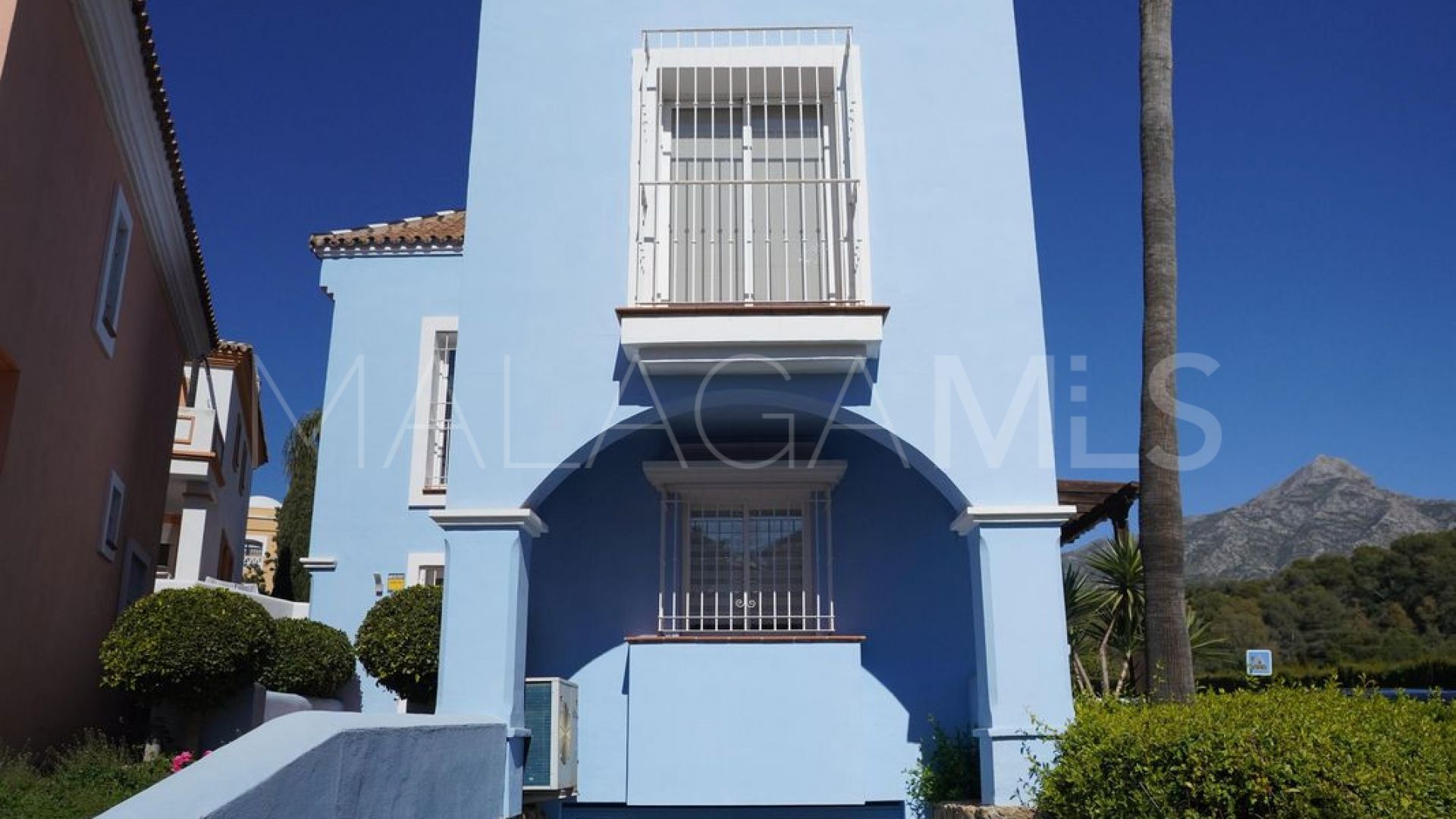 Radhus for sale in Nueva Andalucia