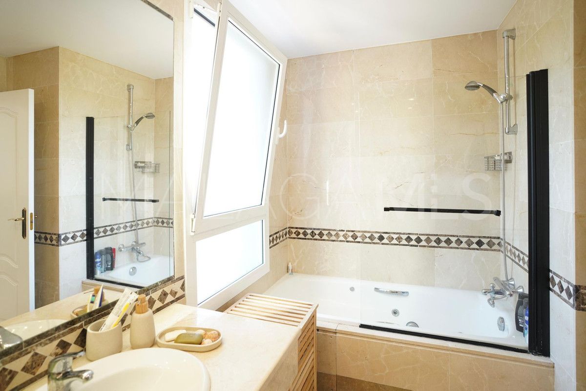 Radhus for sale in Nueva Andalucia