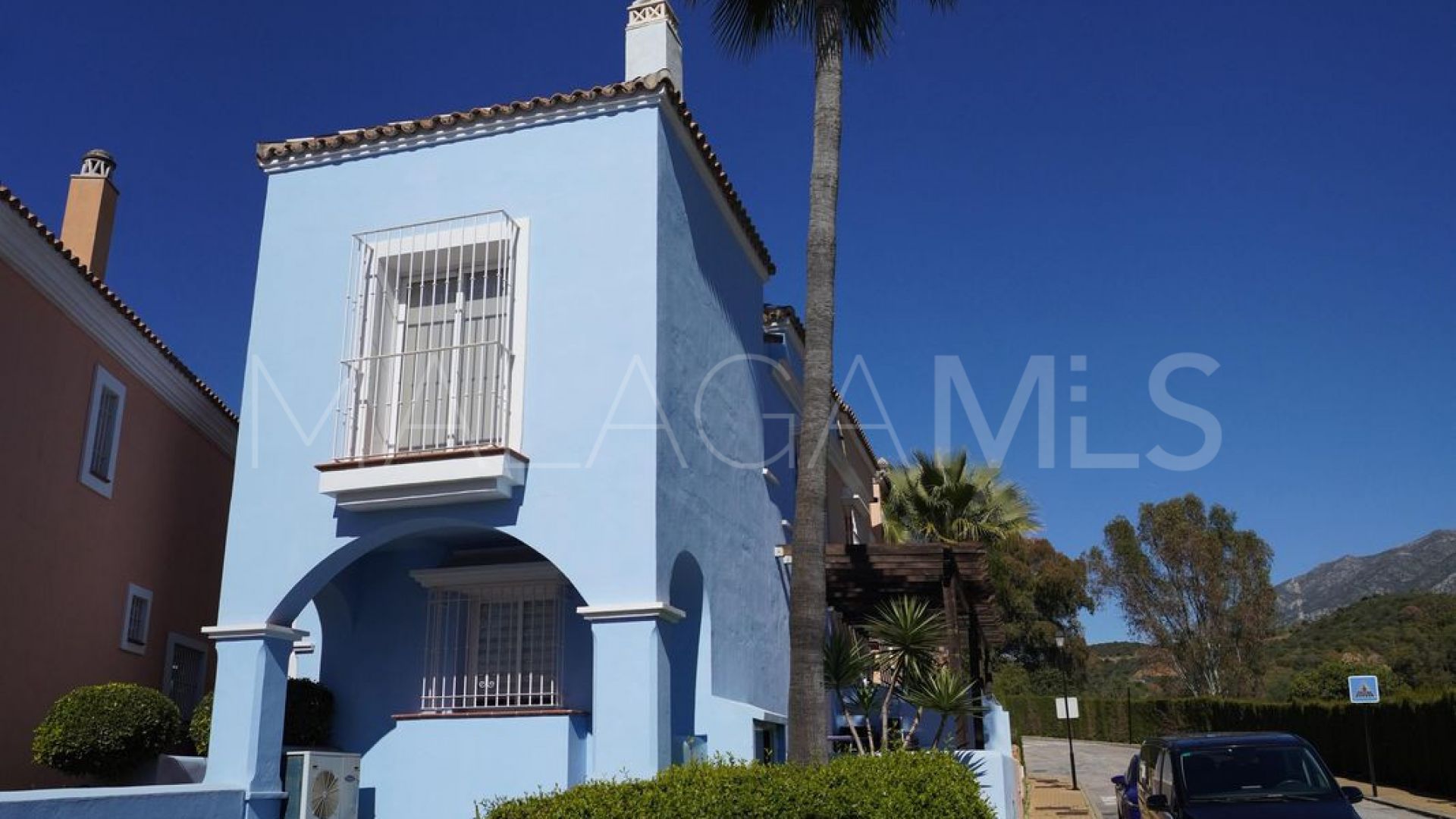 Radhus for sale in Nueva Andalucia