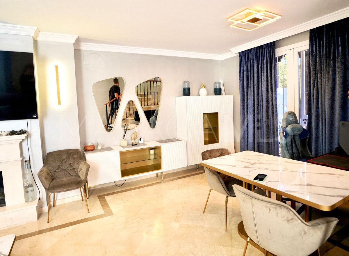 2 bedrooms Nueva Andalucia town house for sale