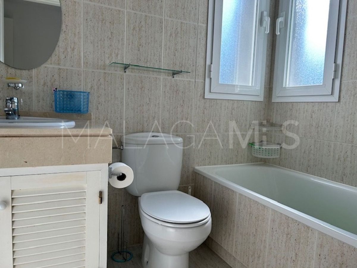 For sale apartment in Benahavis with 3 bedrooms