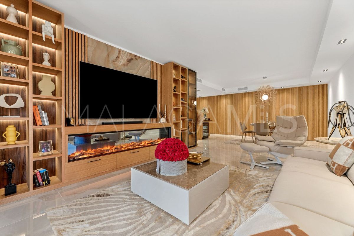 Erdgeschosswohnung for sale in Estepona