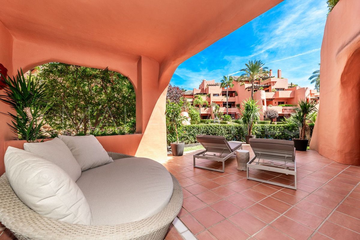 Erdgeschosswohnung for sale in Estepona