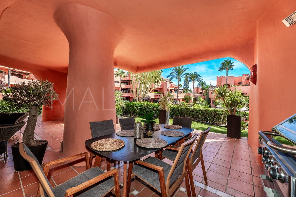 Erdgeschosswohnung for sale in Estepona