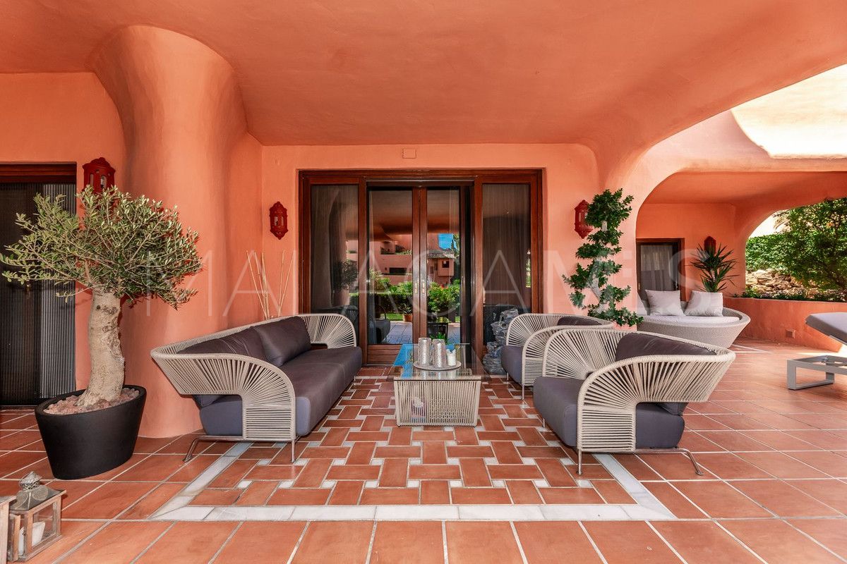 Erdgeschosswohnung for sale in Estepona