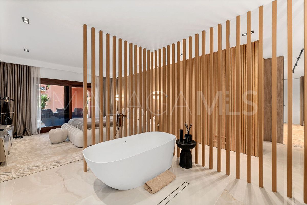 Erdgeschosswohnung for sale in Estepona