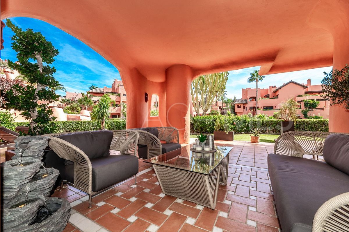 Erdgeschosswohnung for sale in Estepona