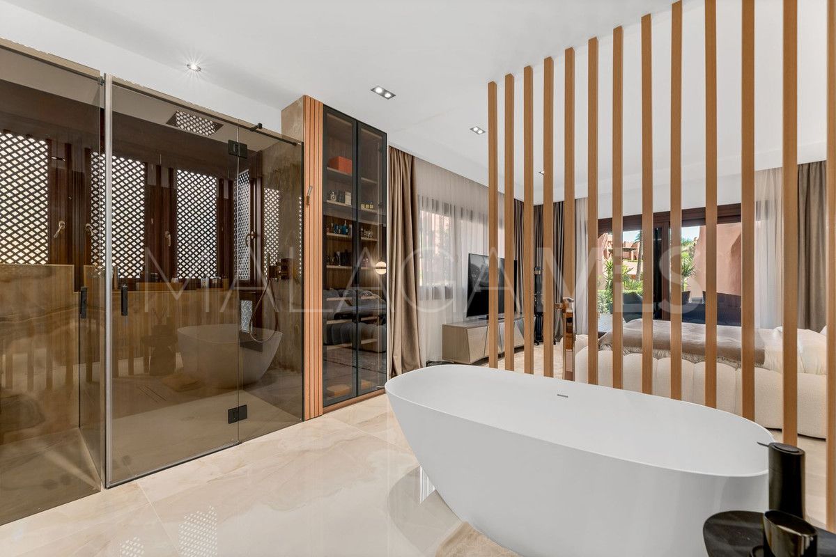 Appartement rez de chaussée for sale in Estepona