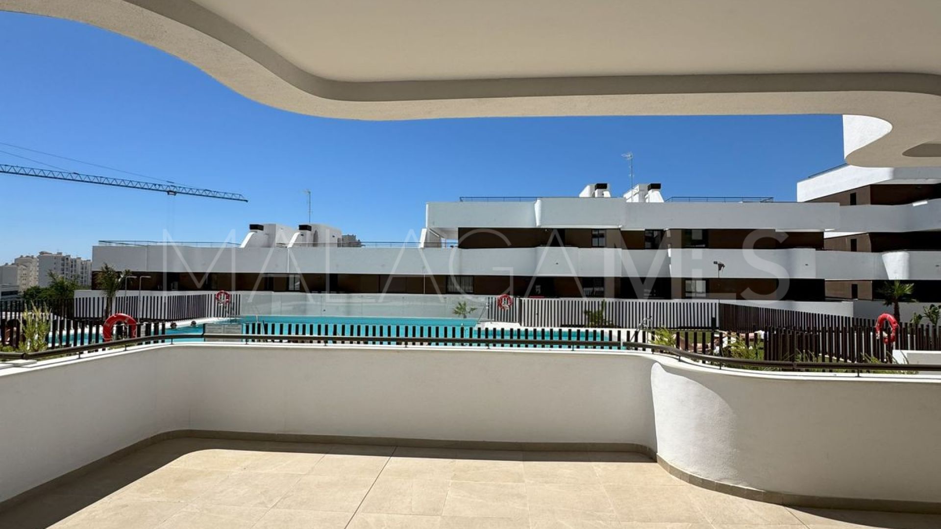 Apartamento planta baja for sale with 2 bedrooms in Estepona