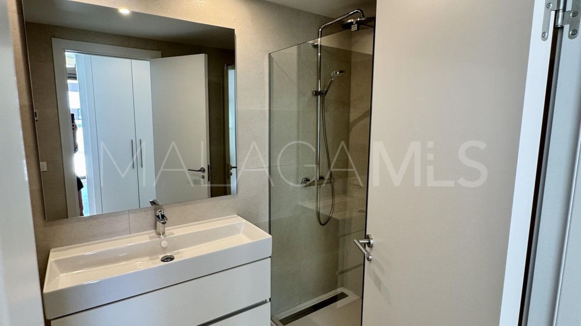 For sale Estepona ground floor apartment with 2 bedrooms