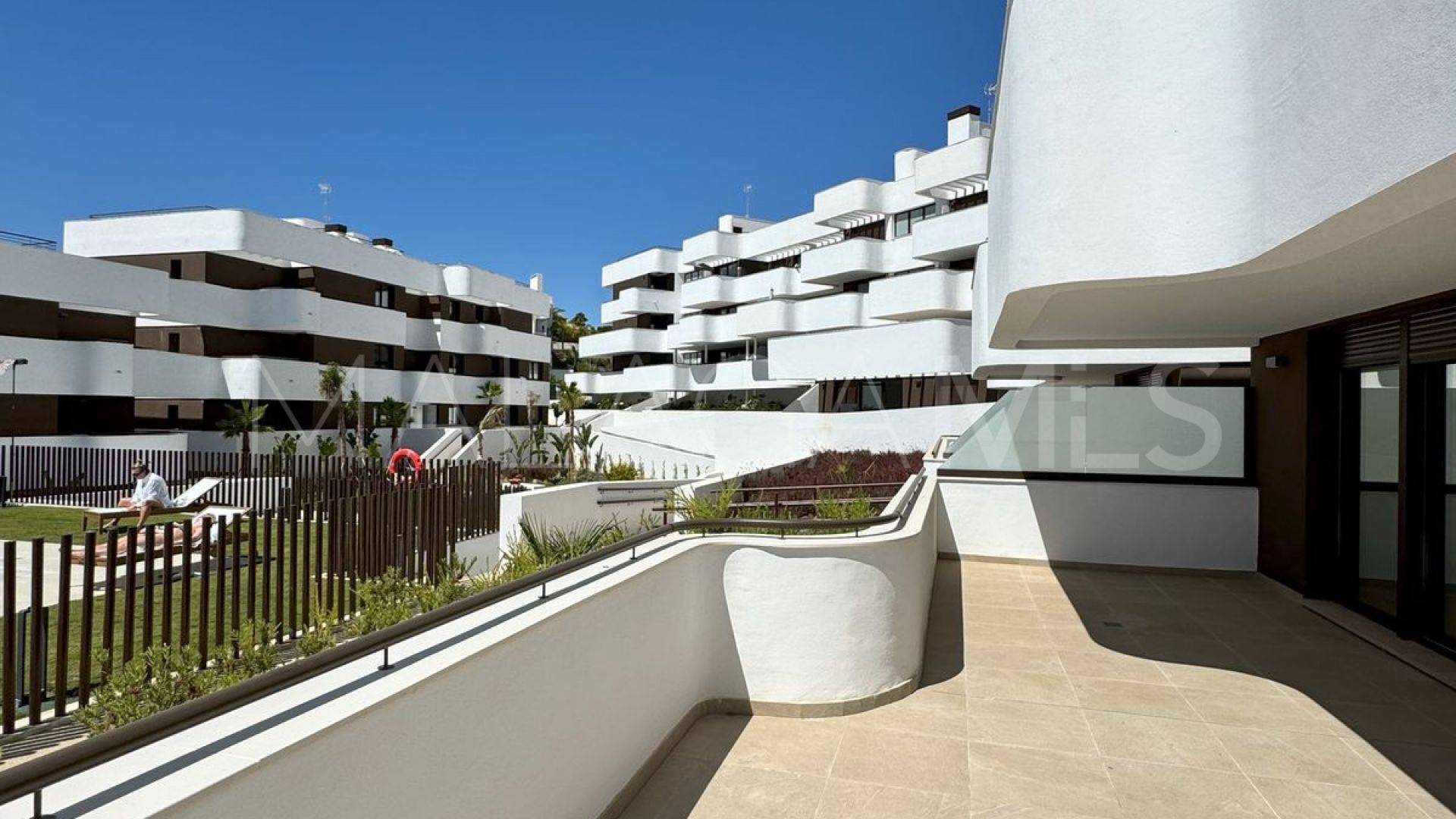 For sale Estepona ground floor apartment with 2 bedrooms