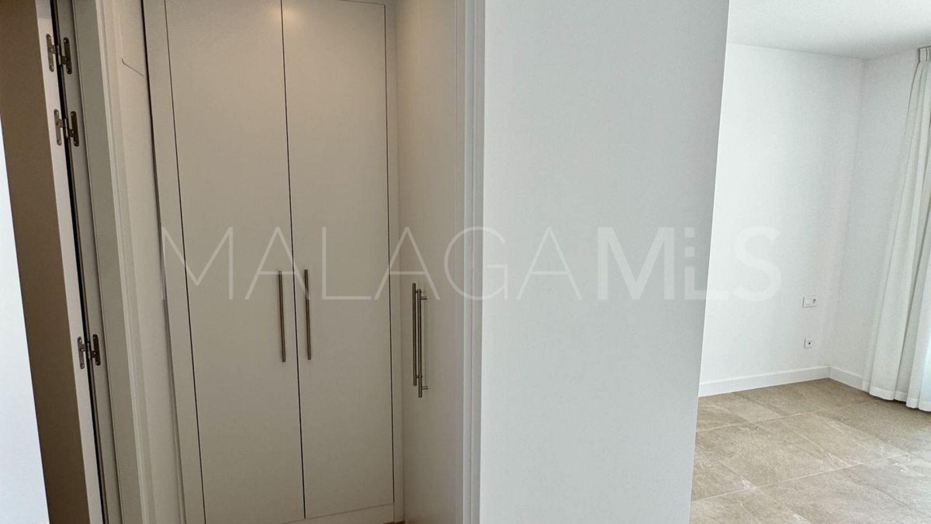 Apartamento planta baja for sale with 2 bedrooms in Estepona