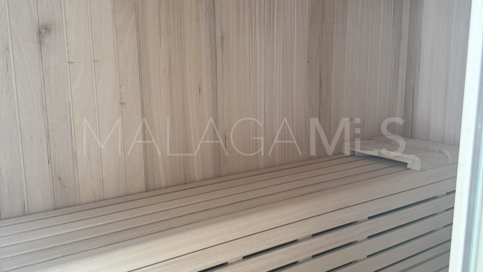 For sale Estepona ground floor apartment with 2 bedrooms