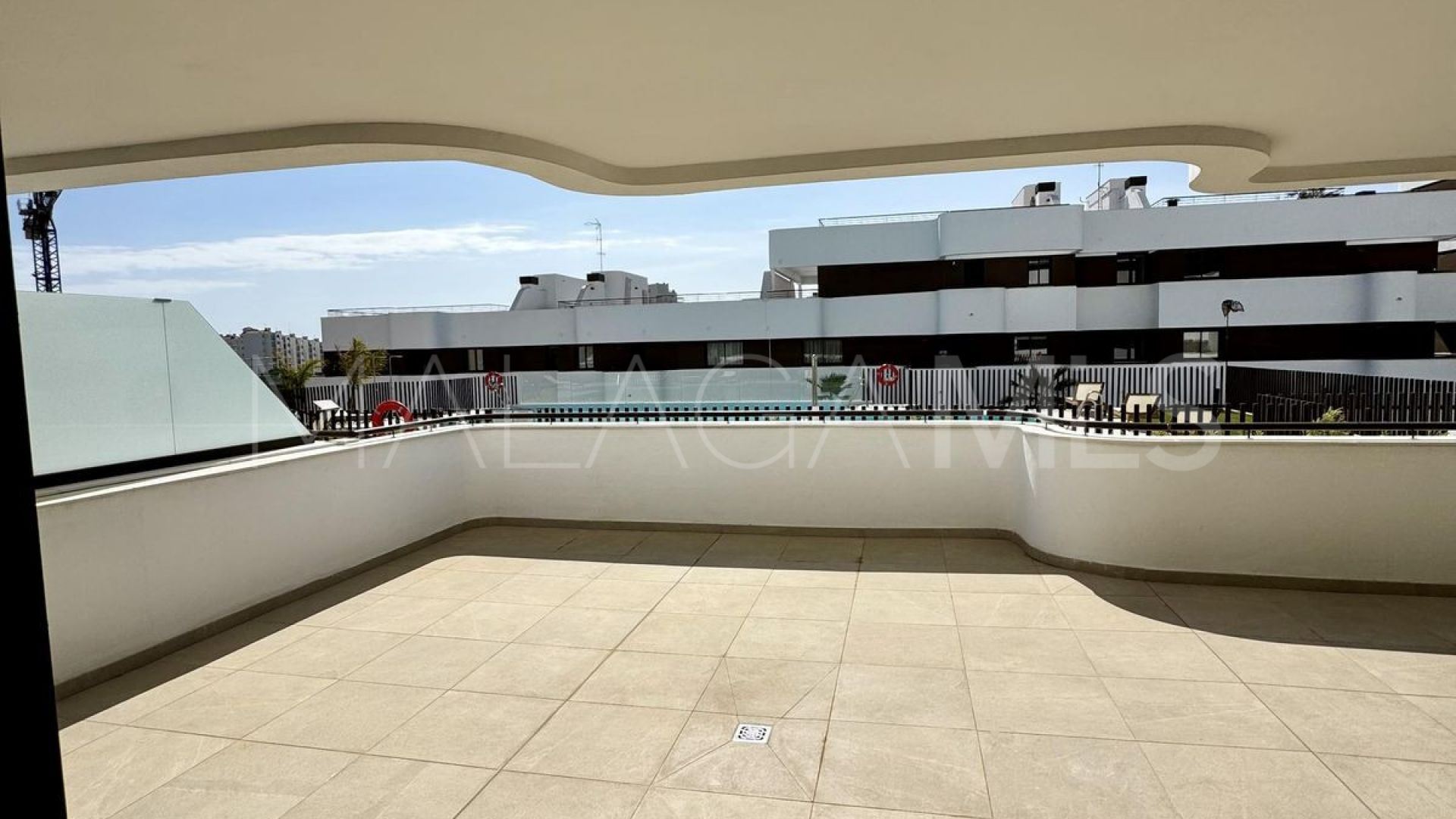 Markplanslägenhet for sale in Estepona