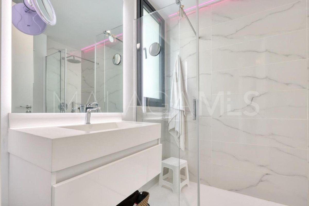 For sale Estepona 2 bedrooms apartment