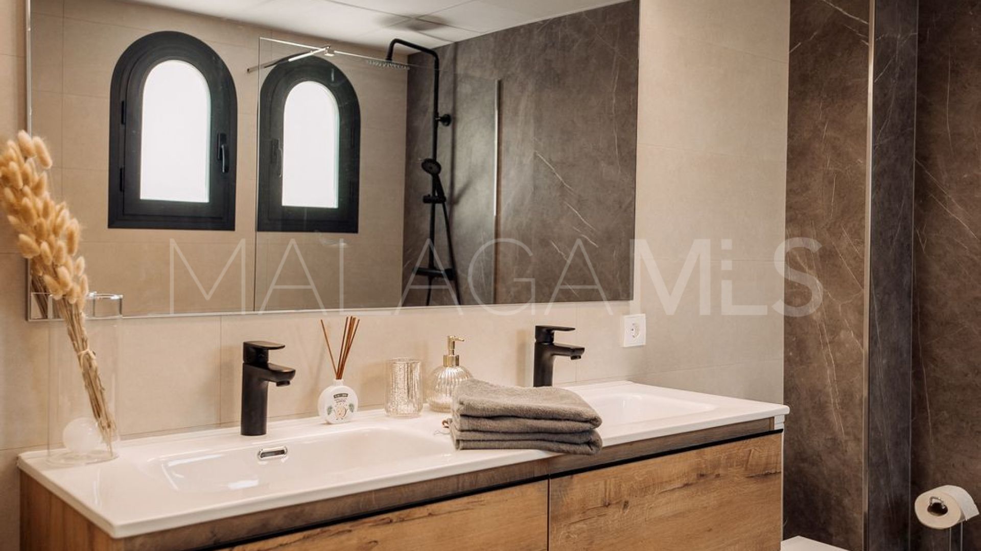 Maison de ville for sale in Estepona