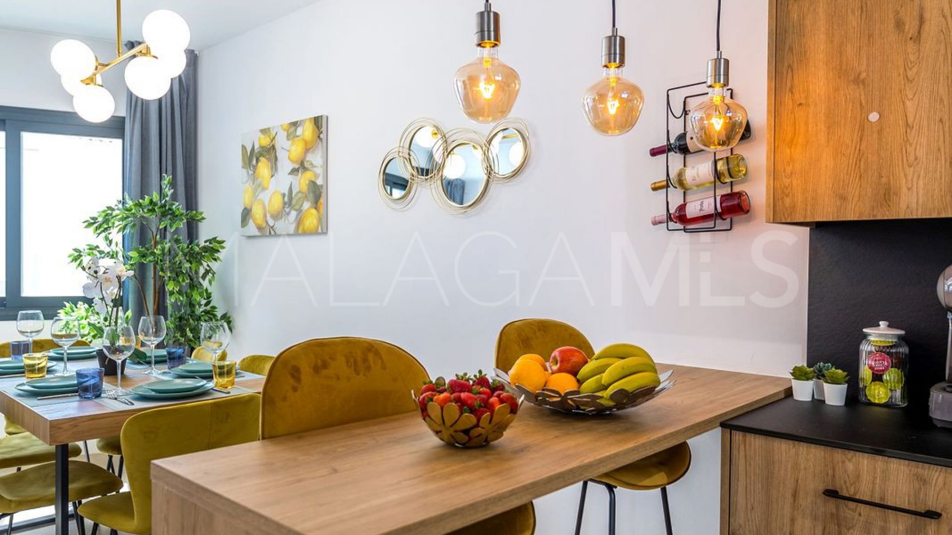 Adosado for sale with 3 bedrooms in Estepona