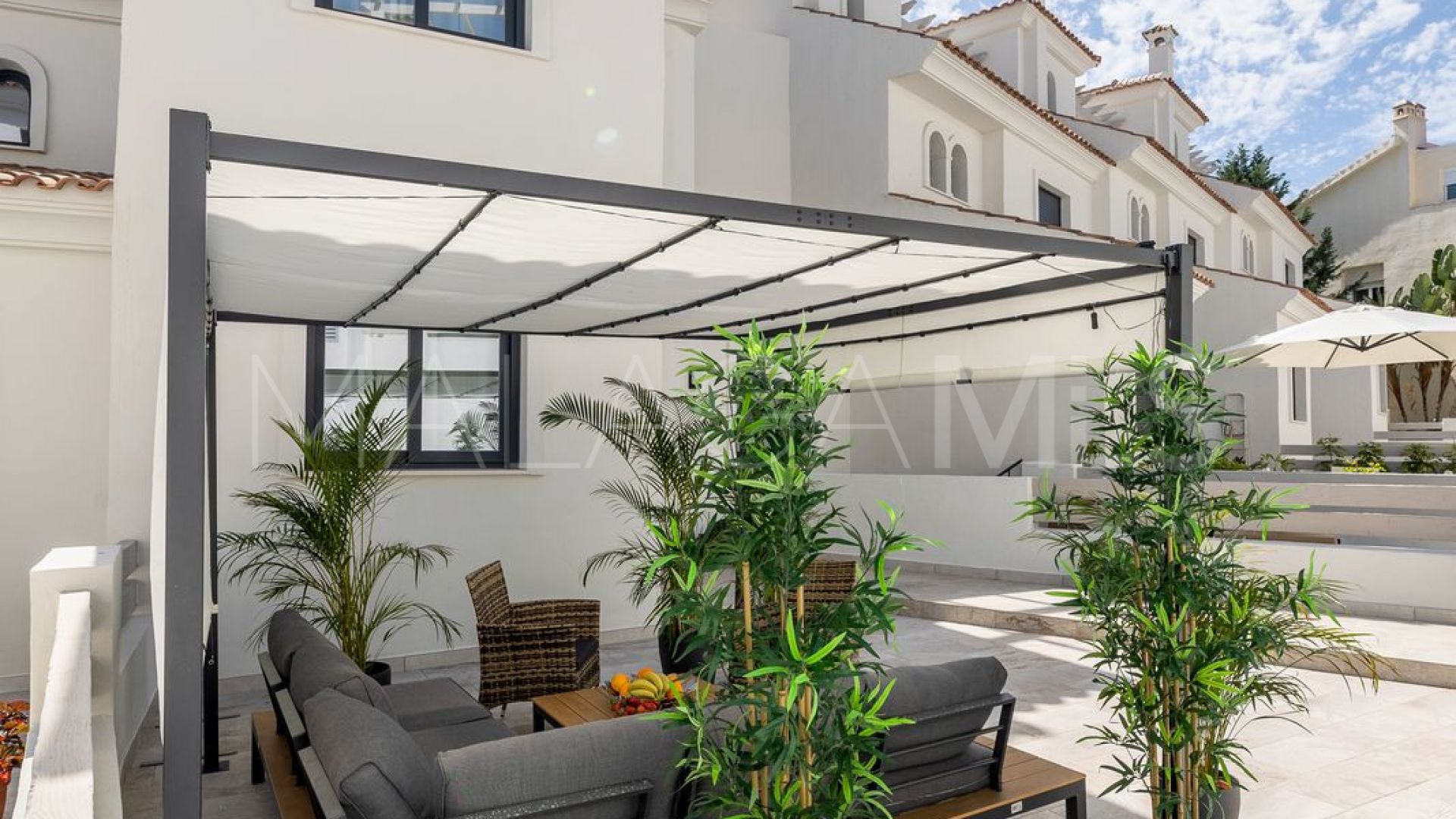 Adosado for sale with 3 bedrooms in Estepona