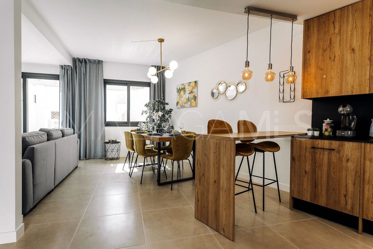 Maison de ville for sale in Estepona